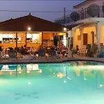 Apartmanhotel Tassia For Families & Couples (adults Only) 4*